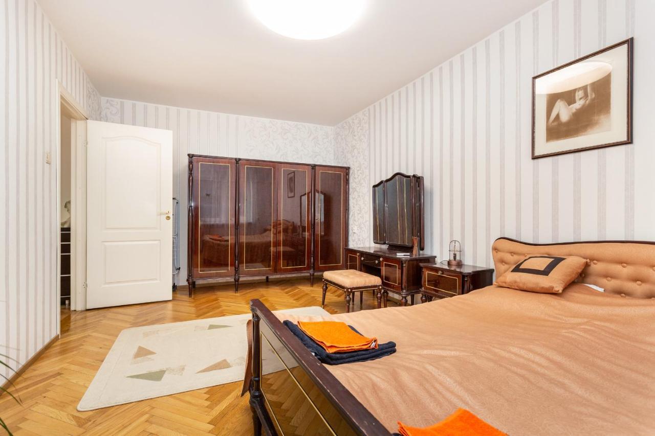 3 Room Central Apartmend 90M2 Parking For One Car Tallin Zewnętrze zdjęcie