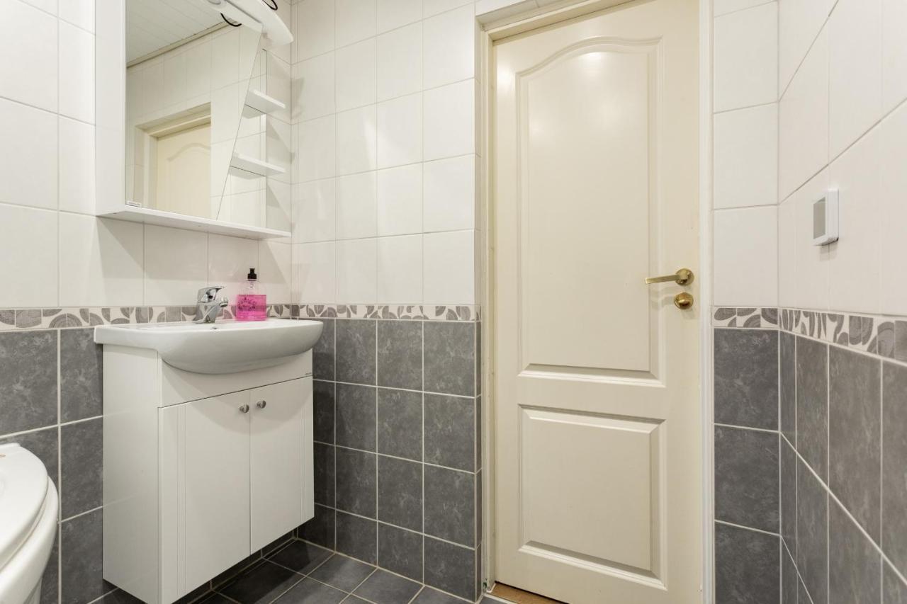 3 Room Central Apartmend 90M2 Parking For One Car Tallin Zewnętrze zdjęcie